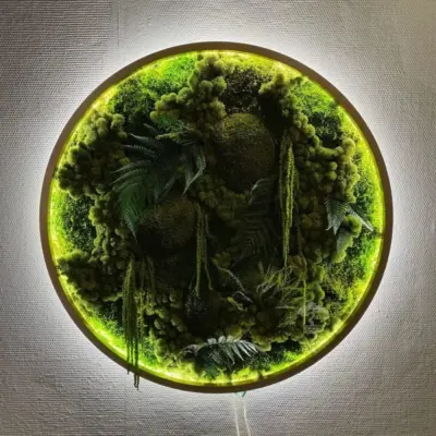 Круглое панно «Nature portal» из мха и растений