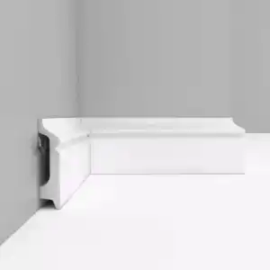 Плинтус белый матовый D122-115 ДМ  DECOMASTER 78*21*2400 мм