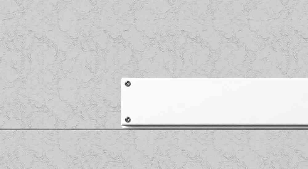 Как прикрепить пластиковый плинтус к бетонной стене