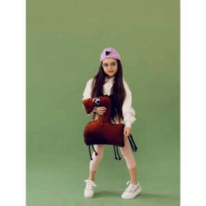 Декоративная подушка "Очаровательный Юлей" из велюра TÜLENEVA — изображение 3